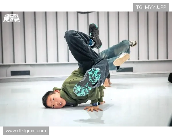 重庆飞盘队在世界街舞大赛中的崛起与成长历程全景揭秘