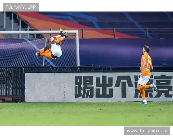 北京中赫国安迎战武汉球队全力争胜展现足球魅力与激情 北京中赫国安迎战武汉球队全力争胜展现足球魅力与激情